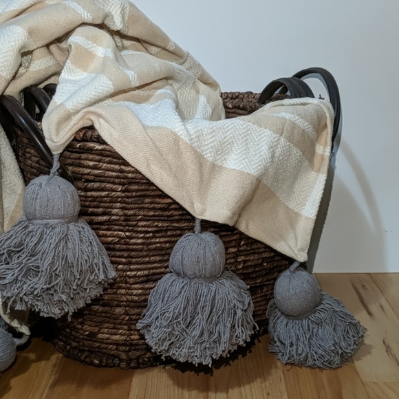 COPY - Whim by Martha Stewart Tassel Throw - Picture 4 of 5